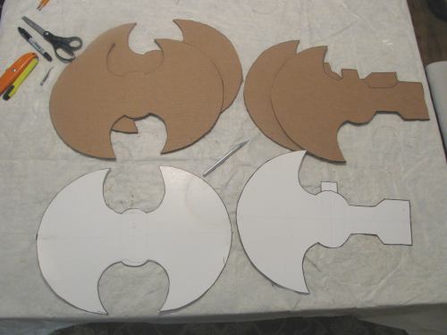 Cut out the cardboard axe heads