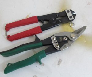 Tools for cutting the rings