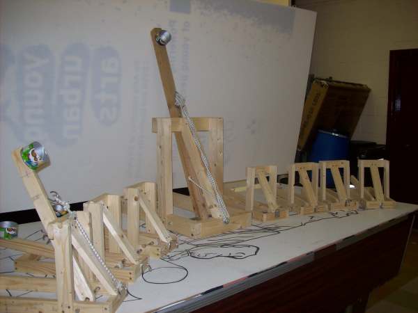 simple catapult design. or fancier catapult?