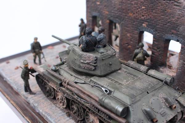 View of the diorama over the tank