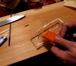 Mix the epoxy