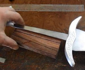 measuring the handle