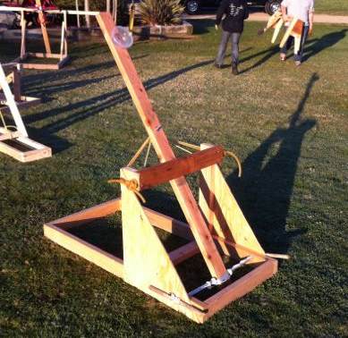 How to build a catapult that can launch tennis ball How To Make The Wyvern Catapult