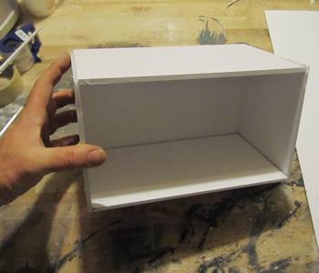 How to Make a Diorama From a Shoebox (4 Easy Steps) - FeltMagnet