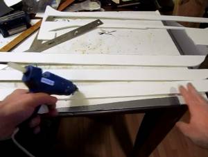 Glue the three blades together