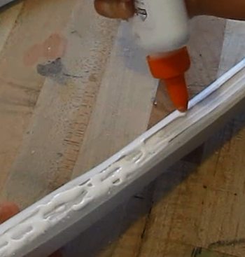 Glue the edges