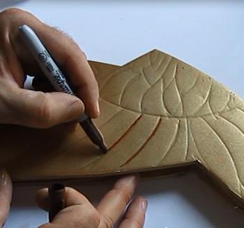 detail paint the wings