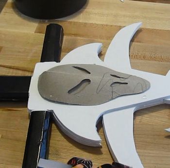 Glue down the skull