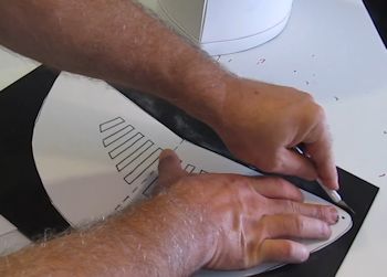 Glue to craft foam