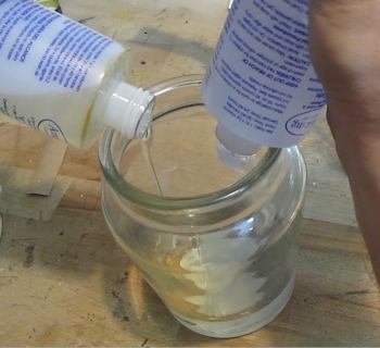 Mix the resin