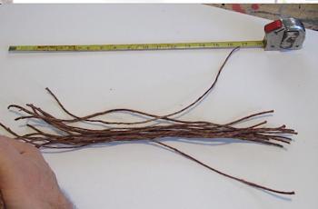 Cut several pieces of wire