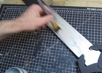 Paint the blade Silver