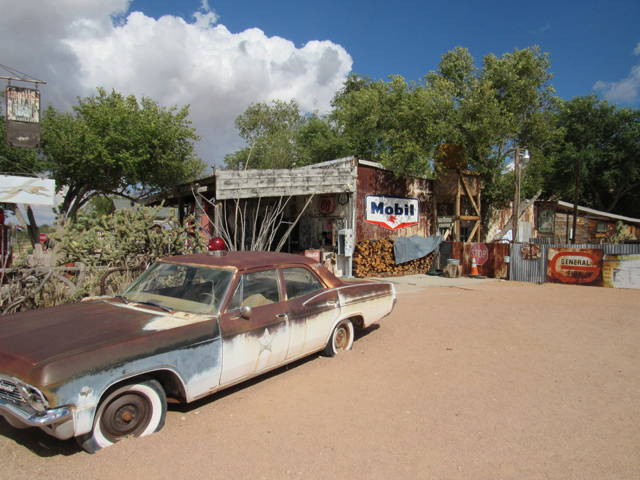 route 66 display and stop