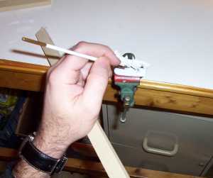 How to hold the brush