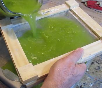 Pour pulp onto screen