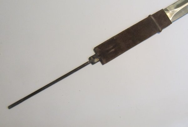A rat tail tang sword